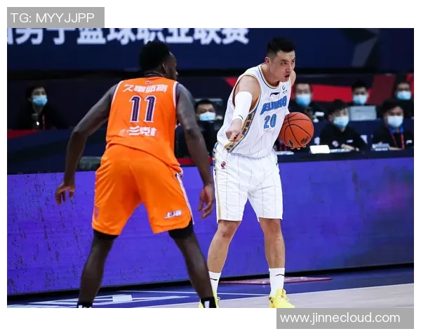 中国男篮挑战灰熊队全力以赴争夺胜利展现篮球魅力与团队精神