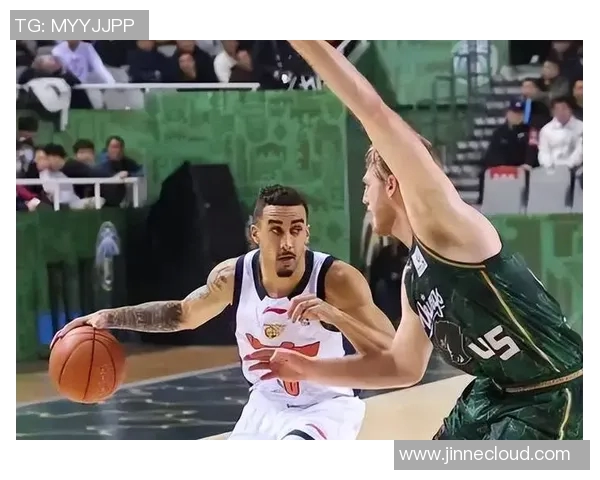 季后赛激战四川队与广厦队谁能笑到最后精彩对决引人关注 季后赛激战四川队与广厦队谁能笑到最后精彩对决引人关注