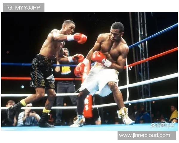 泰森与小罗伊琼斯巅峰对决全程回顾及精彩瞬间分析 泰森与小罗伊琼斯巅峰对决全程回顾及精彩瞬间分析