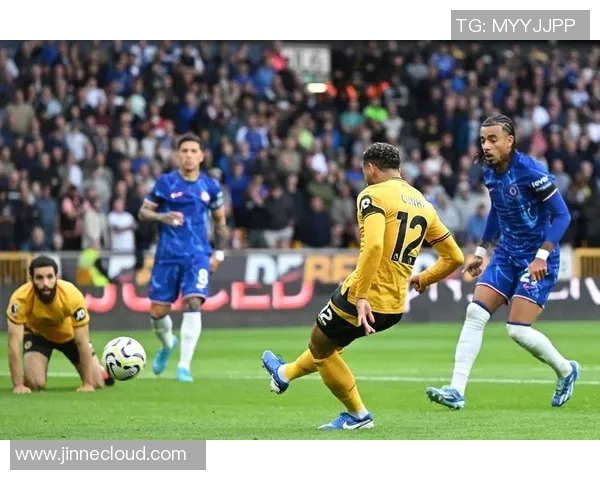 狼队与切尔西的激烈对决揭示英超争冠新格局与球队未来发展潜力