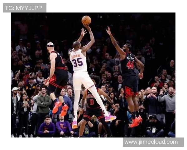 3月18日NBA精彩对决骑士与公牛的巅峰对决引发球迷热议 3月18日NBA精彩对决骑士与公牛的巅峰对决引发球迷热议