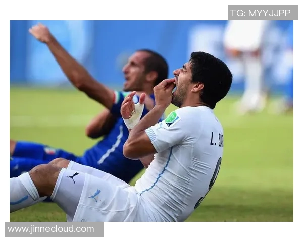 奥巴梅扬对决各大前锋的精彩瞬间与职业生涯回顾 奥巴梅扬对决各大前锋的精彩瞬间与职业生涯回顾