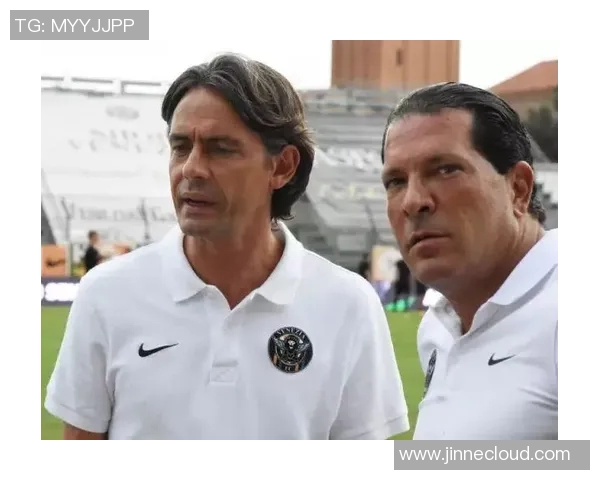 巴勒莫与威尼斯的对决分析及历史交锋回顾