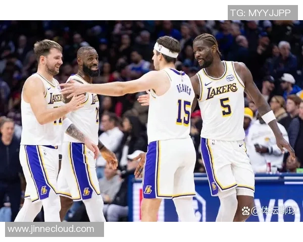 湖人对阵马刺精彩比赛回顾今日录像全场亮点尽在其中