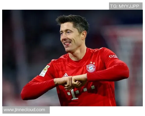 莱万的进球之路：从波兰小镇到世界足球巅峰的传奇旅程