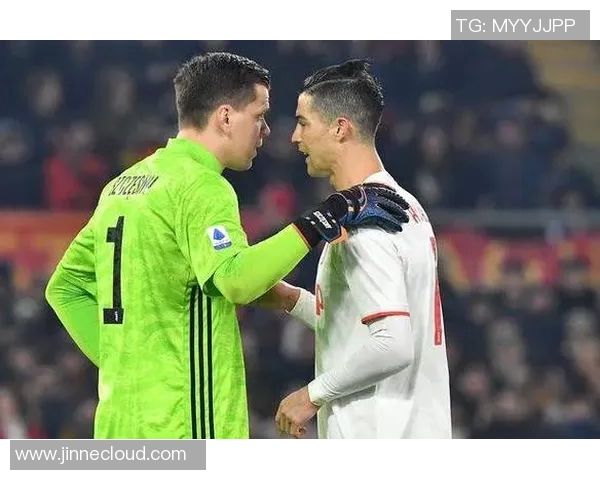 C罗与切赫的巅峰对决谁能在足球历史上留下更深刻的印记