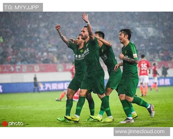 国安与恒大历年交锋战绩回顾与分析，揭示两队对决的精彩瞬间与历史意义