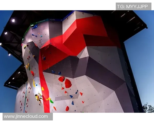 深圳攀岩队战术创新引领攀岩赛事新高峰成就辉煌表现 深圳攀岩队战术创新引领攀岩赛事新高峰成就辉煌表现