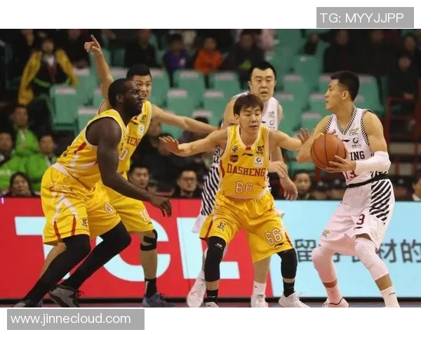 第26轮山东对阵辽宁精彩对决争夺季后赛名额的关键战役即将开启 第26轮山东对阵辽宁精彩对决争夺季后赛名额的关键战役即将开启